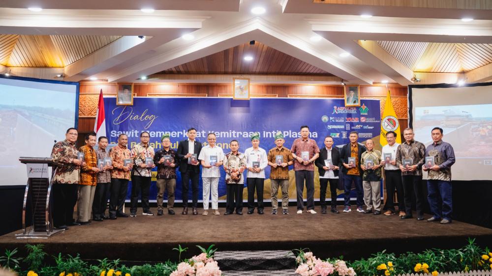 ptpn-iv-palmco-dongkrak-produktivitas-sawit-petani-lampaui-standar-nasional